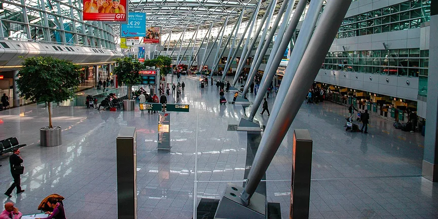 Descubra 12 destinos incríveis e 10 dicas para economizar com voos, hotéis e passeios. Viaje mais com viagens baratas!