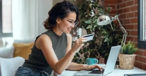 Os melhores cartões de crédito sem anuidade dos bancos digitais em 2025: XP, Inter, Genial e Nomad.