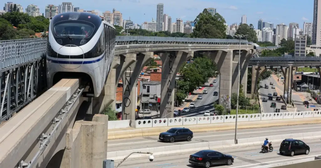 Linha 17-Ouro no Aeroporto de Congonhas